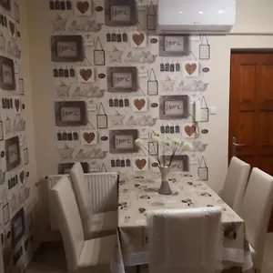  Apartman Katalin